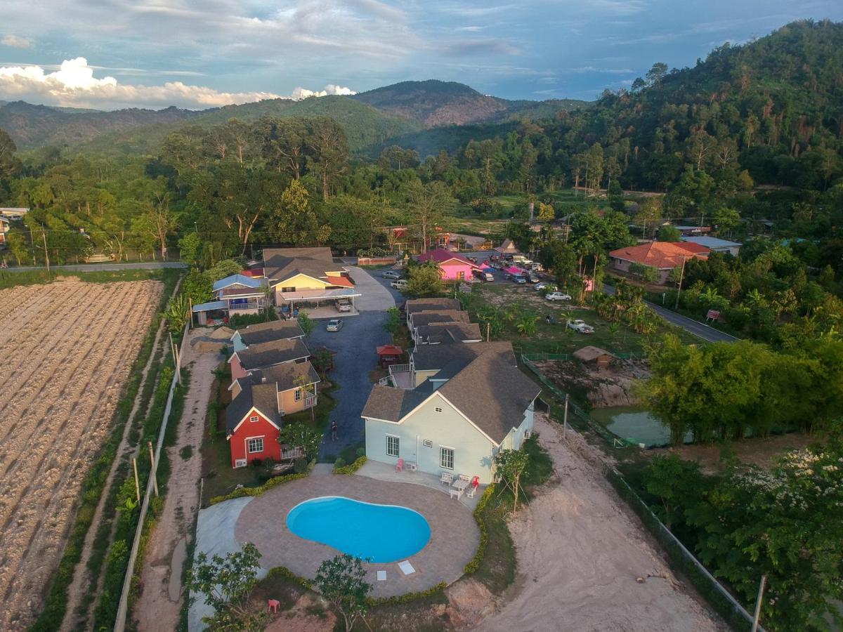 Evie Mae Resort Ban Cha-om Luaran gambar